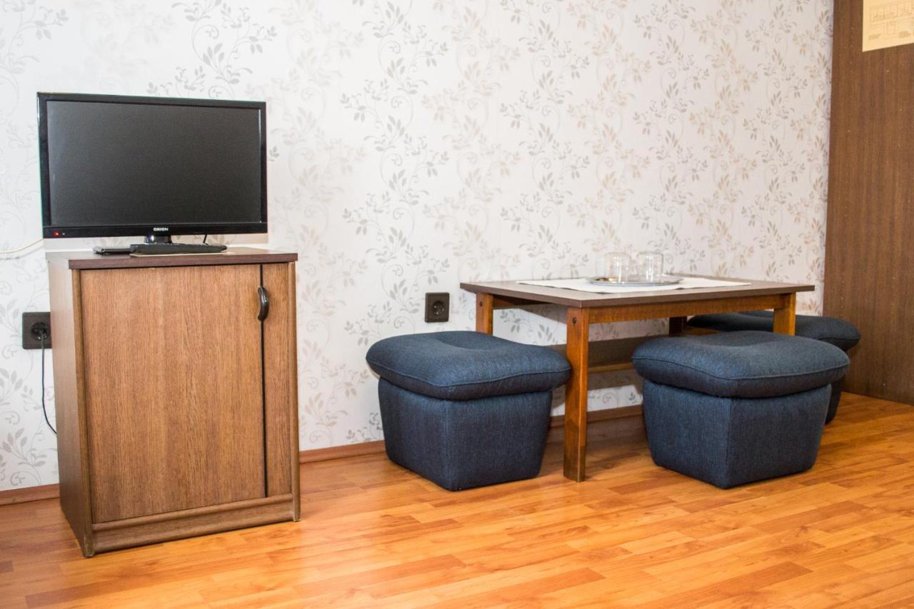 Halaszcsarda-Panzio Hotel Kormend Luaran gambar