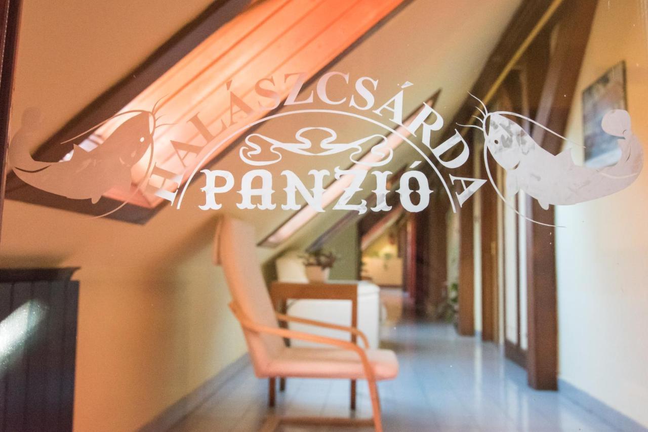 Halaszcsarda-Panzio Hotel Kormend Luaran gambar